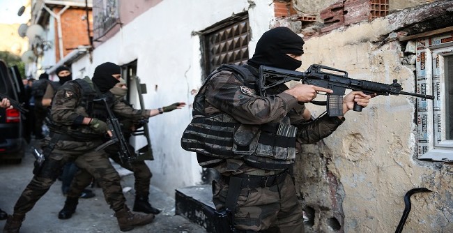 Gaziosmanpaşa'da uyuşturucu operasyonu 18