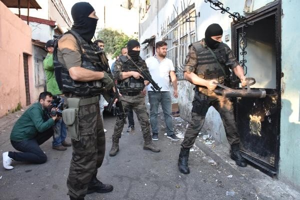 Gaziosmanpaşa'da uyuşturucu operasyonu 20