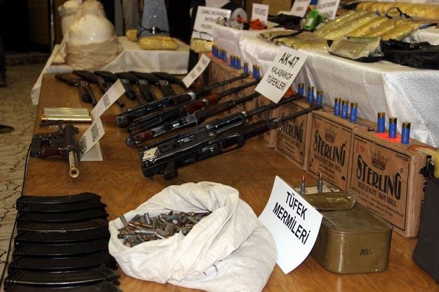 Canlı bomba Yunus Durmaz bilgisayara TNT yüklemiş 8