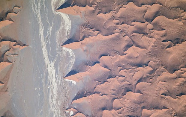 Astronotların paylaşım rekorları kıran kareleri 19