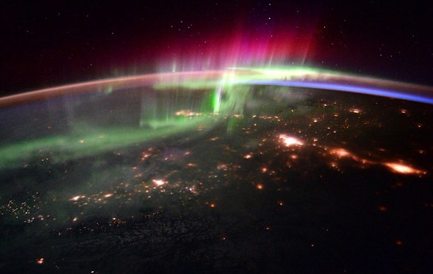 Astronotların paylaşım rekorları kıran kareleri 26