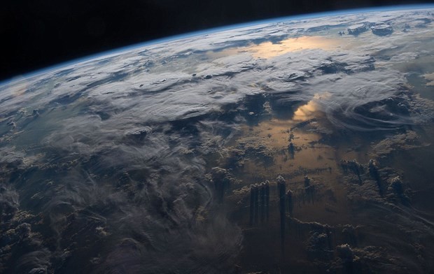 Astronotların paylaşım rekorları kıran kareleri 12