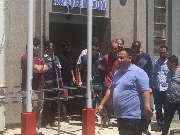 İşte Atalay Filiz'in çantasından çıkanlar 1