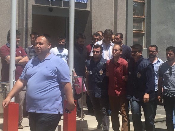 İşte Atalay Filiz'in çantasından çıkanlar 2