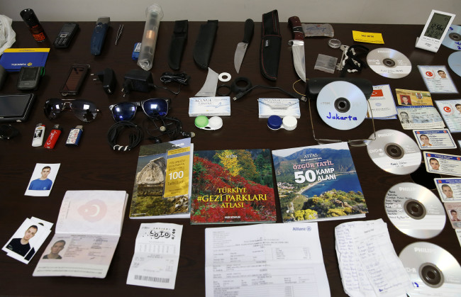 İşte Atalay Filiz'in çantasından çıkanlar 17