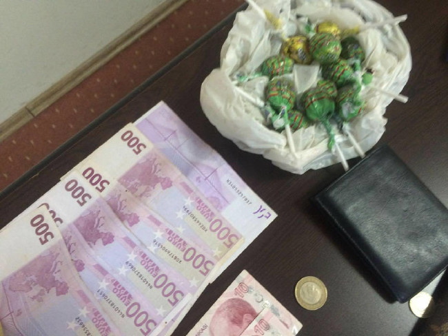 İşte Atalay Filiz'in çantasından çıkanlar 47