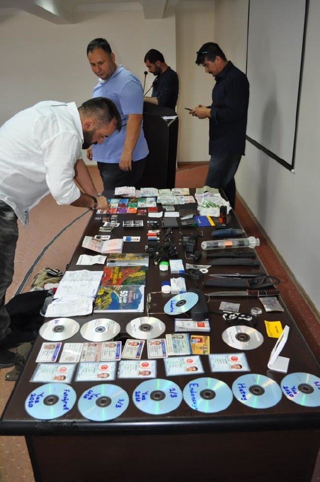 İşte Atalay Filiz'in çantasından çıkanlar 35