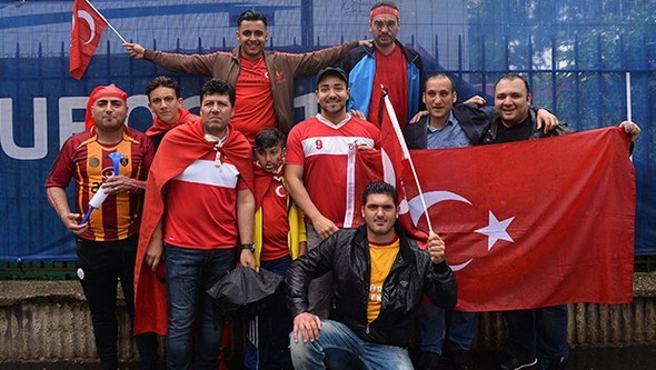 Türkler Fransa'yı fethetti! 11