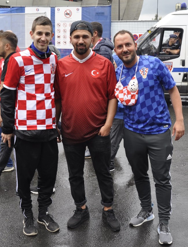 Türkler Fransa'yı fethetti! 22