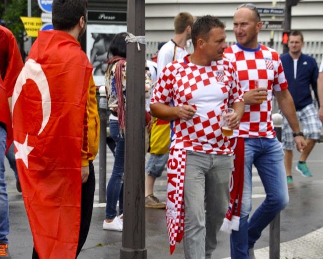 Türkler Fransa'yı fethetti! 25