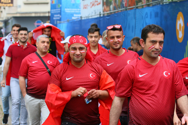 Türkler Fransa'yı fethetti! 29