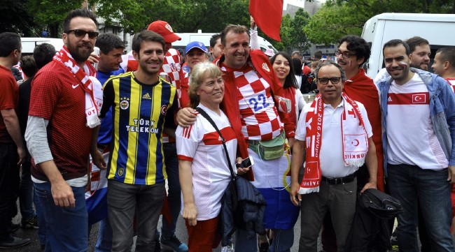 Türkler Fransa'yı fethetti! 33