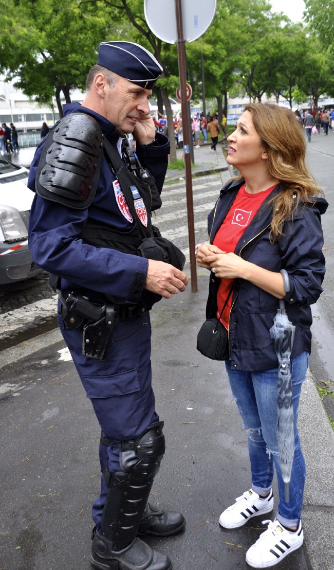 Türkler Fransa'yı fethetti! 32