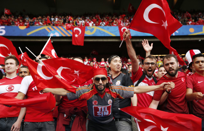 Türkler Fransa'yı fethetti! 36