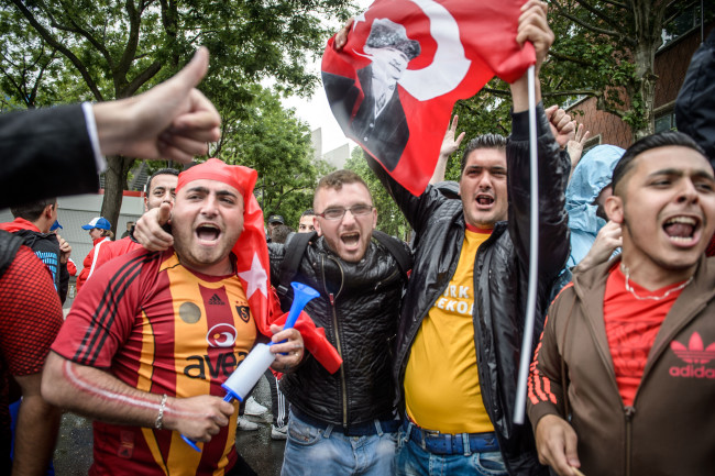 Türkler Fransa'yı fethetti! 60