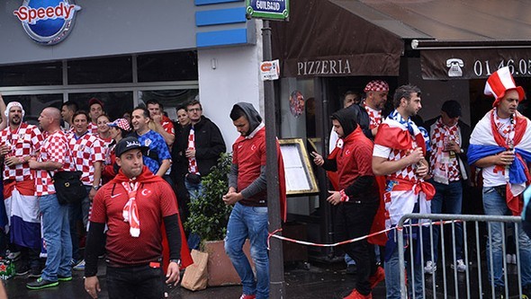 Türkler Fransa'yı fethetti! 8