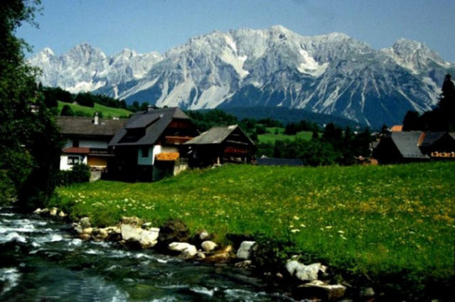 İşte ordusu olmayan ülkeler 10