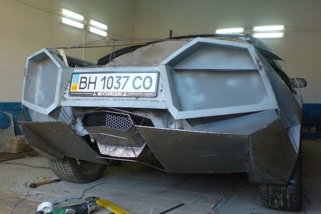 Evinde Lamborghini yaptı 20