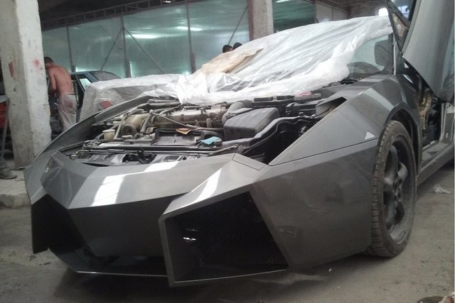 Evinde Lamborghini yaptı 31