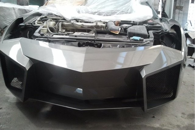 Evinde Lamborghini yaptı 32