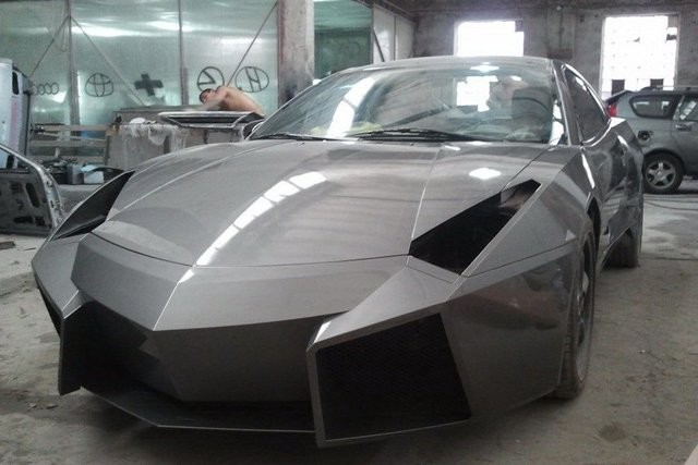 Evinde Lamborghini yaptı 33