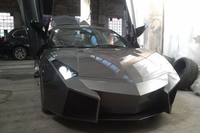 Evinde Lamborghini yaptı 35