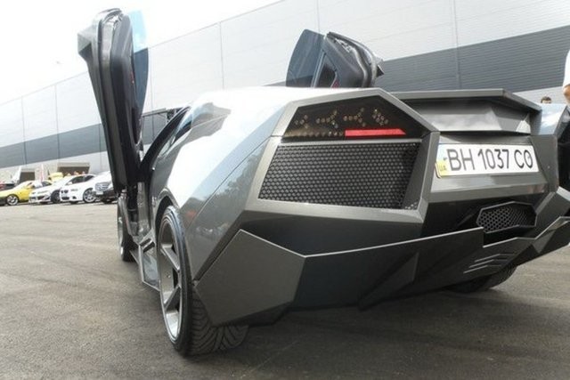 Evinde Lamborghini yaptı 39