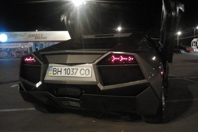Evinde Lamborghini yaptı 41