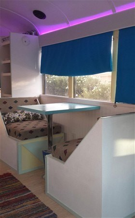 Otobüsü eve çevirdi 10