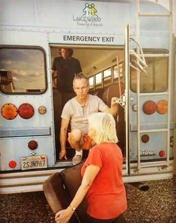 Otobüsü eve çevirdi 13