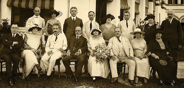 Einstein'in bilinmeyen yönleri 40