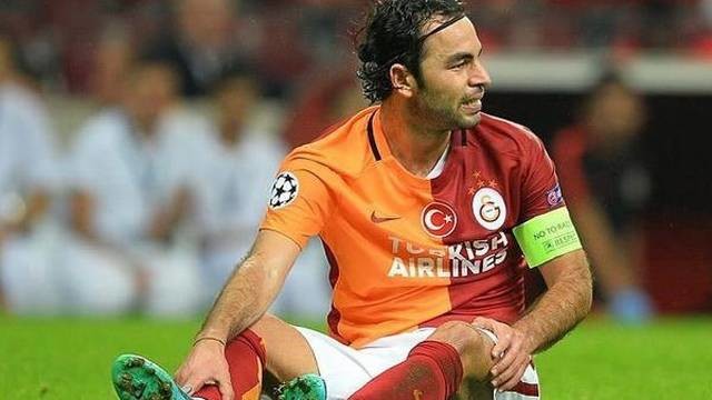 Cimbom yıldızlarını gönderiyor 6