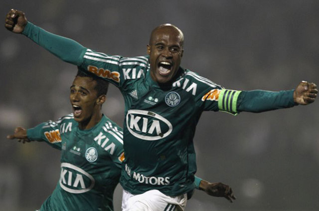 2015/2016 sezonunda futbolu bırakanlar 22