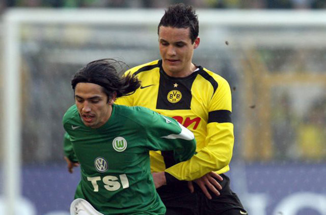 2015/2016 sezonunda futbolu bırakanlar 24