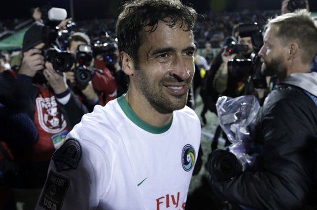 2015/2016 sezonunda futbolu bırakanlar 8