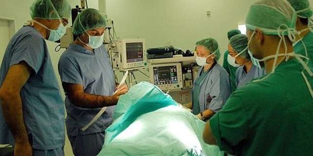 Ameliyat ortasında dehşete uyanmak 39