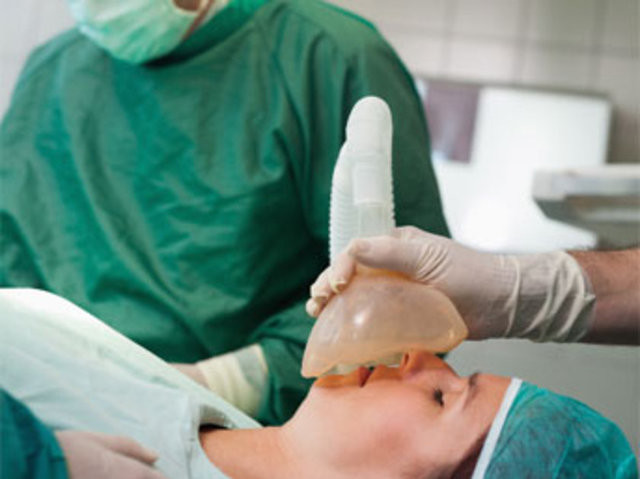 Ameliyat ortasında dehşete uyanmak 40