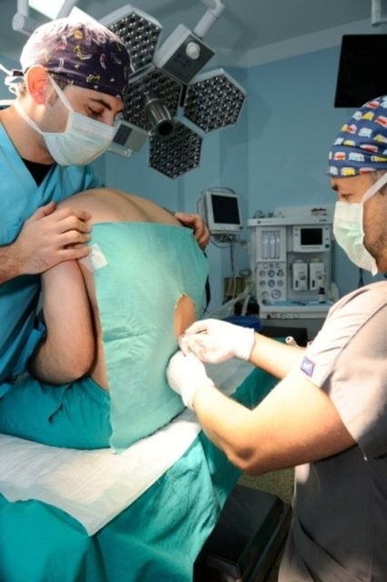 Ameliyat ortasında dehşete uyanmak 55