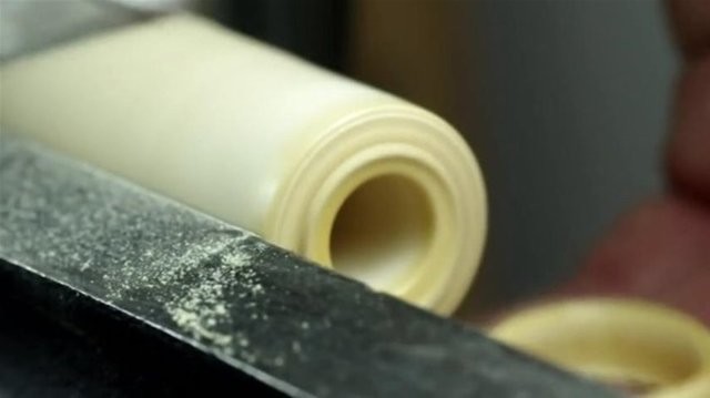 Yetenekli teklif uzmanları 80