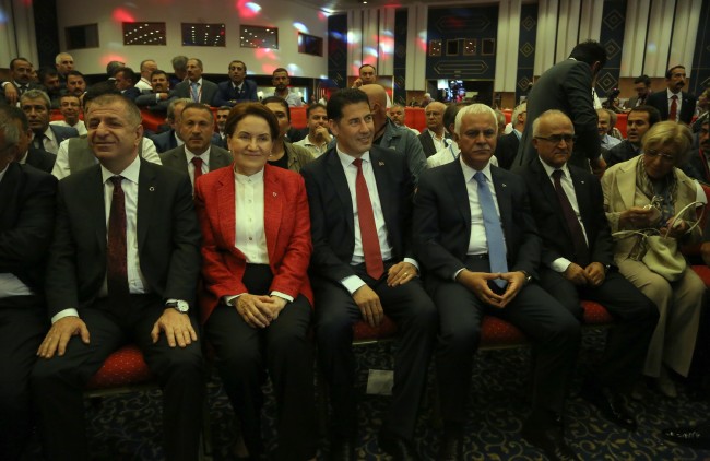 MHP kurultayı toplandı 16