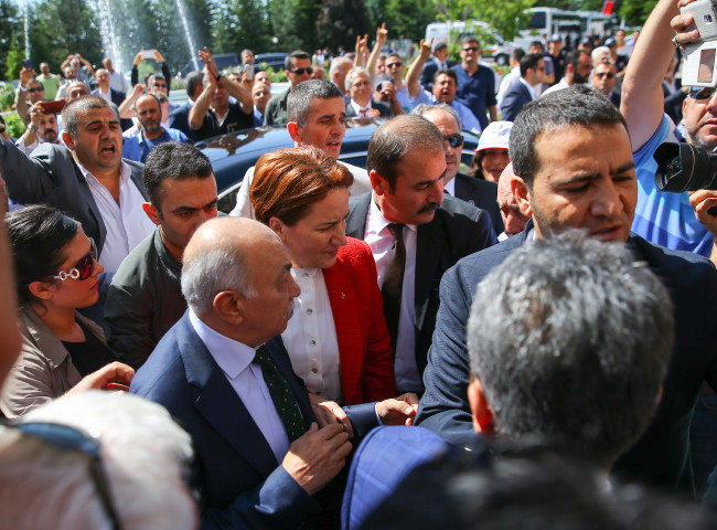 MHP kurultayı toplandı 27