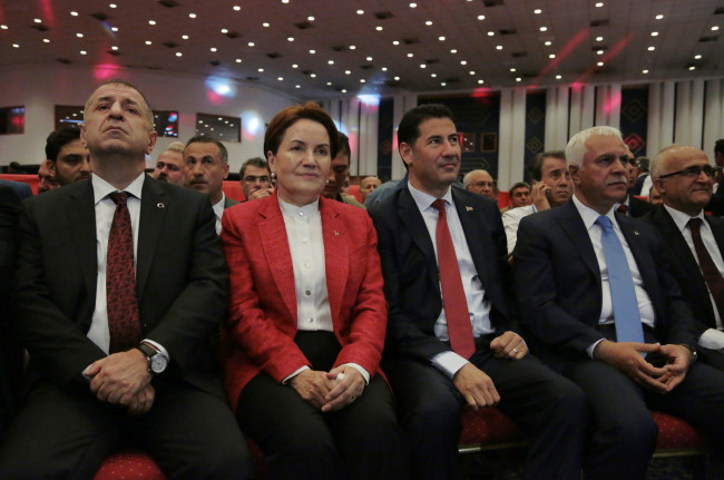 MHP kurultayı toplandı 31