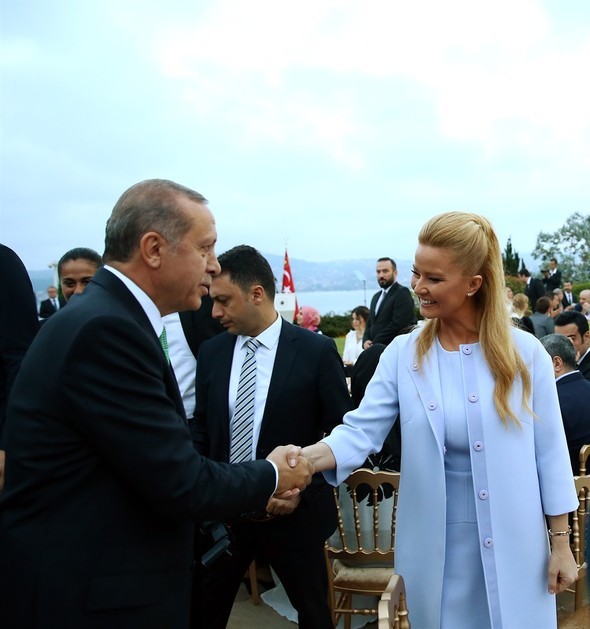 Erdoğan ünlülerle iftar yemeğinde buluştu 11