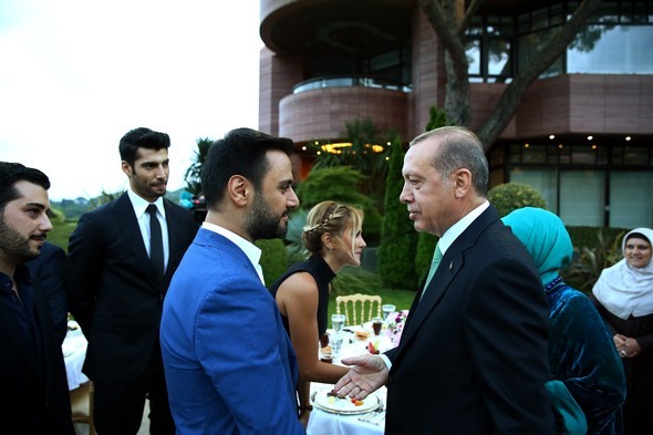 Erdoğan ünlülerle iftar yemeğinde buluştu 15