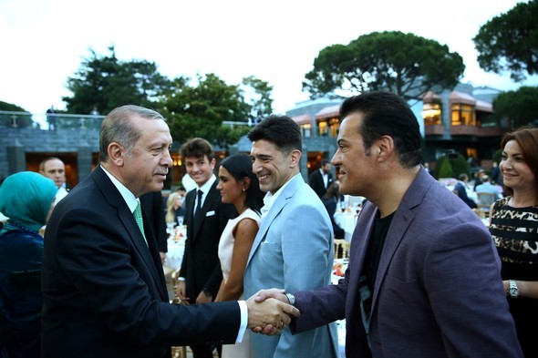 Erdoğan ünlülerle iftar yemeğinde buluştu 20