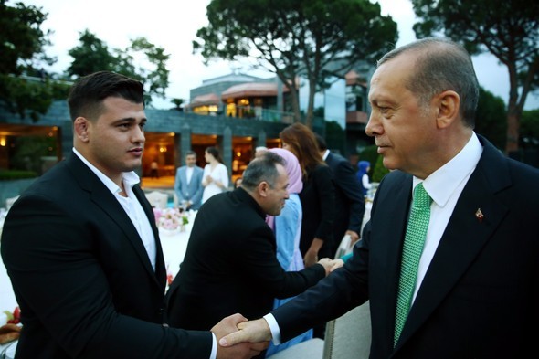 Erdoğan ünlülerle iftar yemeğinde buluştu 21