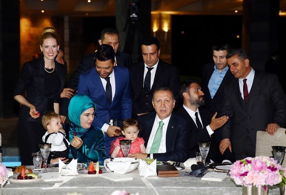 Erdoğan ünlülerle iftar yemeğinde buluştu 24