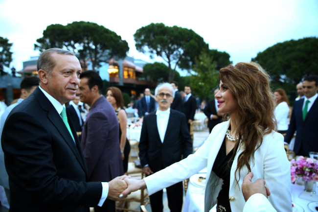 Erdoğan ünlülerle iftar yemeğinde buluştu 34