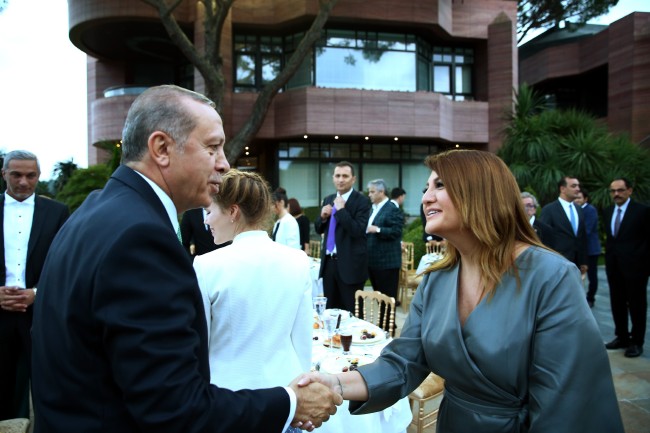 Erdoğan ünlülerle iftar yemeğinde buluştu 37