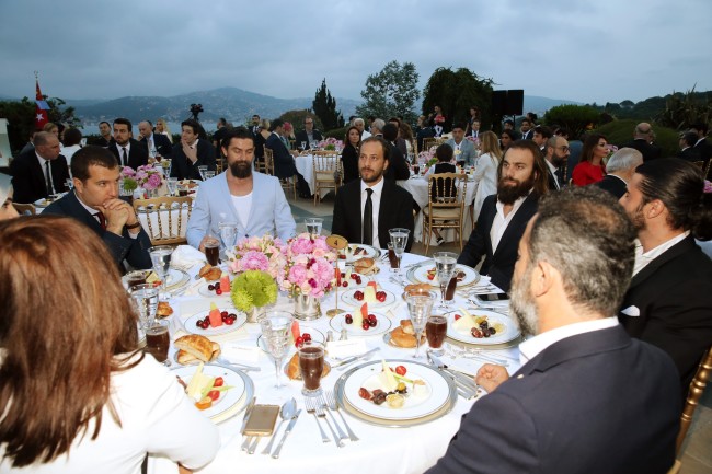 Erdoğan ünlülerle iftar yemeğinde buluştu 38